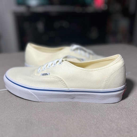 Authentic Vans Shoes Off White / Cream Colour Men’s / Women’s Size 7.5 M / 9 W - Picture 2 of 15